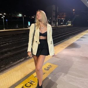 Meet your Posher, Isabel